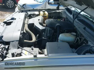 2006 Chevrolet Avalanche Z66 z VIN 3GNEC12Z86G101281, wystawiony jako IAAI lot #42443766 z przebiegiem 191 405 mil mil oraz . Historia ofert i sprzedaży dostępna na DreamBid. Obrazek 19.