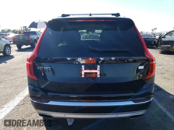 2021 Volvo XC90 Inscription Expression with VIN YV4BR0CL2M1675561, listed as a Copart auction lot 71400423 with 24,550 mi miles. Bid and sale history available at carsss.com. Image 6.
