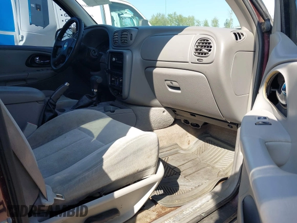 2006 Chevrolet TrailBlazer LS with VIN 1GNDS13S862111494, listed as a IAAI auction lot 42100731 with 234,121 mi miles and . Bid and sale history available at DreamBid. Image 5.