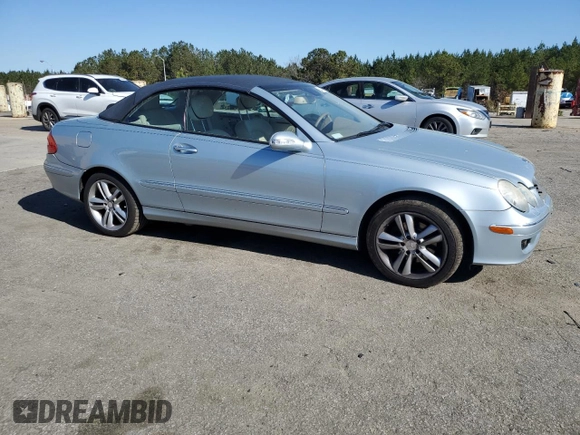 2008 Mercedes-Benz CLK 350 с VIN WDBTK56F38F236424, выставлен на аукционе Copart как лот 50446485 с пробегом 90 108 миль миль и Списание • Salvage title. История ставок и продаж доступна на DreamBid. Изображение 4.