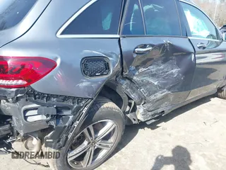 2022 Mercedes-Benz GLC 300 with VIN W1N0G8EBXNV333958, listed as a IAAI auction lot 41749098 with 45,935 mi miles and . Bid and sale history available at DreamBid. Image 6.