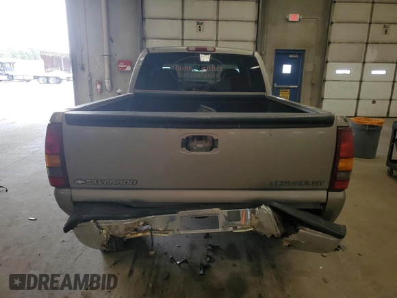 2000 Chevrolet Silverado 1500 LS with VIN 2GCEK19T9Y1374061, listed as a Copart auction lot 50147485 with 161,766 mi miles and Salvage Title. Bid and sale history available at carsss.com. Image 6.