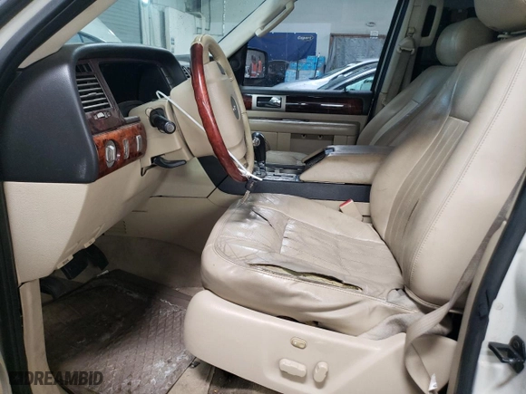 2006 Lincoln Navigator Luxury with VIN 5LMFU28596LJ17750, listed as a Copart auction lot 44047755 with 170,908 mi miles and Salvage Title. Bid and sale history available at carsss.com. Image 7.