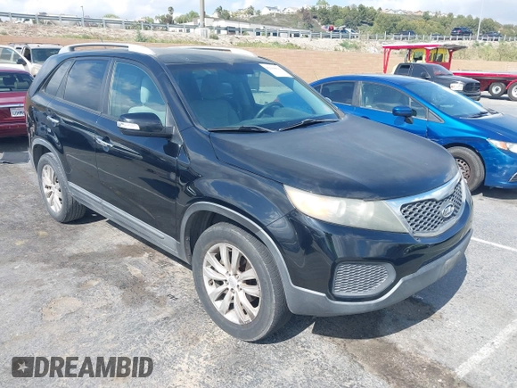 2011 Kia Sorento LX with VIN 5XYKT4A23BG055143, listed as a IAAI auction lot 42118676 with 174,268 mi miles. Bid and sale history available at carsss.com. Image 1.