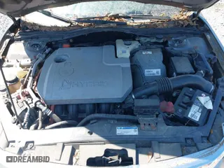 2010 Ford Fusion Hybrid with VIN 3FADP0L32AR148435, listed as a IAAI auction lot 41987937 with 224,290 mi miles. Bid and sale history available at carsss.com. Image 10.
