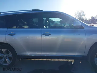 2013 Toyota Highlander Limited with VIN 5TDYK3EH6DS136679, listed as a IAAI auction lot 41835155 with 390,461 mi miles. Bid and sale history available at carsss.com. Image 14.