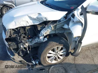 2019 Kia Sorento S V6 with VIN 5XYPG4A52KG558439, listed as a IAAI auction lot 41462127 with 73,552 mi miles. Bid and sale history available at carsss.com. Image 6.