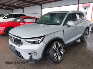 2024 Volvo XC40 с VIN YV4L12UFXR2348830, выставлен на аукционе IAAI как лот 41524099 с пробегом 26 374 миль миль и . История ставок и продаж доступна на DreamBid. Изображение 6.