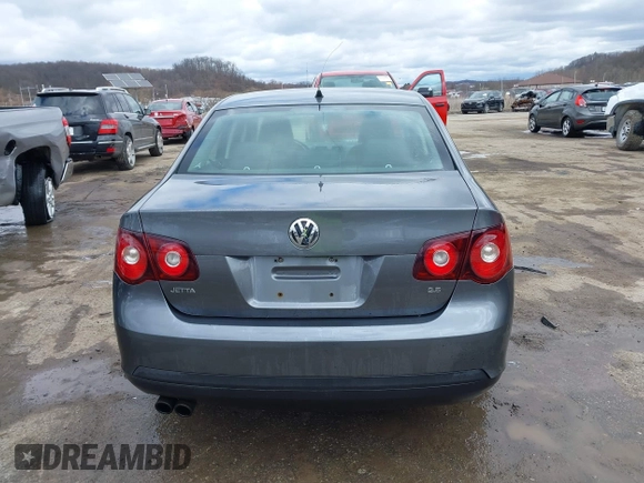 2010 Volkswagen Jetta SE with VIN 3VWRZ7AJ5AM162053, listed as a IAAI auction lot 41811153 with 141,988 mi miles and . Bid and sale history available at DreamBid. Image 16.