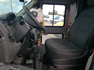 2022 Ram ProMaster z VIN 3C7WRVMG5NE126022, wystawiony jako Copart lot #67137764 z przebiegiem 12 149 mil mil oraz Szkody całkowita. Historia ofert i sprzedaży dostępna na DreamBid. Obrazek 8.