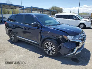 2018 Mitsubishi Outlander ES z VIN JA4AD2A33JJ004725, wystawiony jako Copart lot #55517105 z przebiegiem 79 815 mil mil oraz Szkoda całkowita • Salvage title. Historia ofert i sprzedaży dostępna na DreamBid. Obrazek 4.