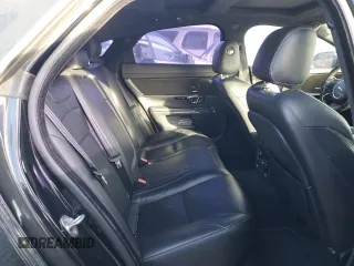 2015 Jaguar XJ with VIN SAJWA3HT2FMV89272, listed as a Copart auction lot 42195005 with 131,456 mi miles and Clean Title. Bid and sale history available at DreamBid. Image 10.