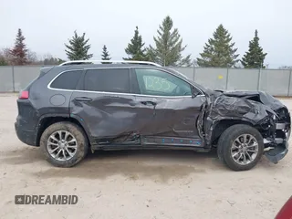 2019 Jeep Cherokee Latitude Plus с VIN 1C4PJMLX8KD255227, выставлен на аукционе IAAI как лот 41991235 с пробегом 104 879 миль миль и . История ставок и продаж доступна на DreamBid. Изображение 13.