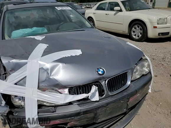 2005 BMW 3 Series 325i with VIN WBAEV33495KX10532, listed as a Copart auction lot 67597514 with 0 mi miles and Salvage Title. Bid and sale history available at carsss.com. Image 10.