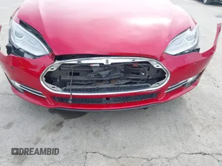2015 Tesla Model S 85D with VIN 5YJSA1H42FF086599, listed as a IAAI auction lot 41832223 with 67,671 mi miles. Bid and sale history available at carsss.com. Image 6.