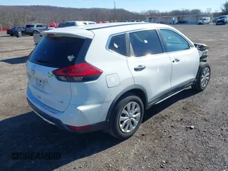 2017 Nissan Rogue SV with VIN KNMAT2MV8HP595664, listed as a IAAI auction lot 41932361 with 89,842 mi miles. Bid and sale history available at carsss.com. Image 4.
