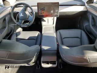 2023 Tesla Model 3 z VIN 5YJ3E1EA6PF681833, wystawiony jako Copart lot #55557834 z przebiegiem 36 522 mil mil oraz Szkoda całkowita • Salvage title. Historia ofert i sprzedaży dostępna na DreamBid. Obrazek 8.