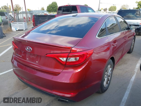 2016 Hyundai Sonata SE with VIN 5NPE24AF1GH275089, listed as a IAAI auction lot 42121207 with 139,953 mi miles and . Bid and sale history available at carsss.com. Image 4.