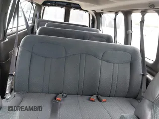 2002 Chevrolet Express with VIN 1GAHG39RX21222715, listed as a IAAI auction lot 42201370 with 107,516 mi miles. Bid and sale history available at carsss.com. Image 8.