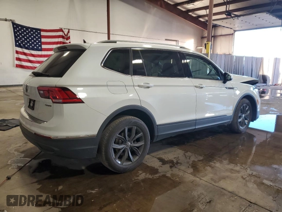 2023 Volkswagen Tiguan SE z VIN 3VVMB7AX3PM130119, wystawiony jako Copart lot #45486645 z przebiegiem 9 287 mil mil oraz Szkoda całkowita • Salvage title. Historia ofert i sprzedaży dostępna na DreamBid. Obrazek 3.