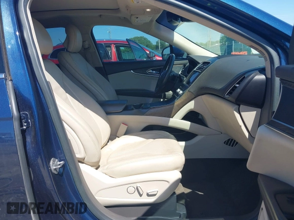 2017 Lincoln MKX Reserve with VIN 2LMPJ6LR5HBL20384, listed as a IAAI auction lot 42241375 with 99,725 mi miles and . Bid and sale history available at DreamBid. Image 5.