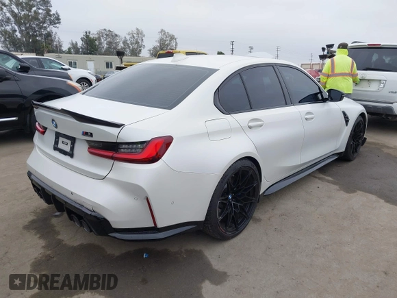 2022 BMW M3 Competition z VIN WBS33AY09NFL79043, wystawiony jako IAAI lot #42180934 z przebiegiem 31 837 mil mil oraz . Historia ofert i sprzedaży dostępna na DreamBid. Obrazek 4.