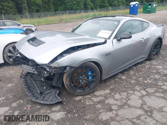2024 Ford Mustang GT z VIN 1FA6P8CF2R5411281, wystawiony jako IAAI lot #42443350 z przebiegiem 16 946 mil mil oraz . Historia ofert i sprzedaży dostępna na DreamBid. Obrazek 20.