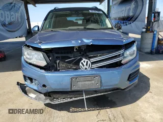 2017 Volkswagen Tiguan S with VIN WVGAV7AX3HK002668, listed as a Copart auction lot 55182385 with 128,991 mi miles and Clean Title. Bid and sale history available at DreamBid. Image 5.