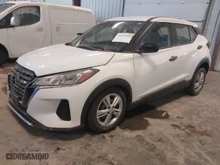 2021 Nissan Kicks S with VIN 3N1CP5BVXML479103, listed as a IAAI auction lot 41827652 with 110,394 mi miles. Bid and sale history available at carsss.com. Image 17.