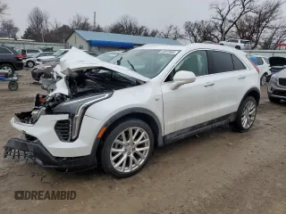 2021 Cadillac XT4 FWD Luxury z VIN 1GYAZAR48MF018135, wystawiony jako Copart lot #43023665 z przebiegiem 54 271 mil mil oraz Szkoda całkowita • Salvage title. Historia ofert i sprzedaży dostępna na DreamBid. Obrazek 1.