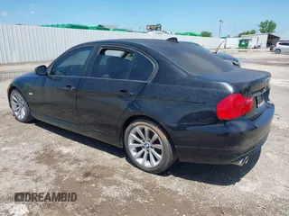 2011 BMW 3 Series 328i с VIN WBAPH7C52BE682728, выставлен на аукционе IAAI как лот 42365234 с пробегом Не указан миль и . История ставок и продаж доступна на DreamBid. Изображение 3.