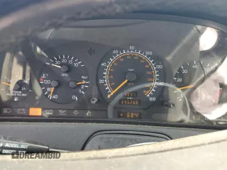 1990 Mercedes-Benz 300 z VIN WDBFA61E3LF004726, wystawiony jako Copart lot #58717095 z przebiegiem 96 288 mil mil oraz Czysty tytuł • Clean title. Historia ofert i sprzedaży dostępna na DreamBid. Obrazek 9.