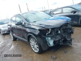2019 Lincoln MKC Reserve with VIN 5LMCJ3C91KUL06697, listed as a IAAI auction lot 41702040 with 100,400 mi miles and . Bid and sale history available at DreamBid. Image 1.