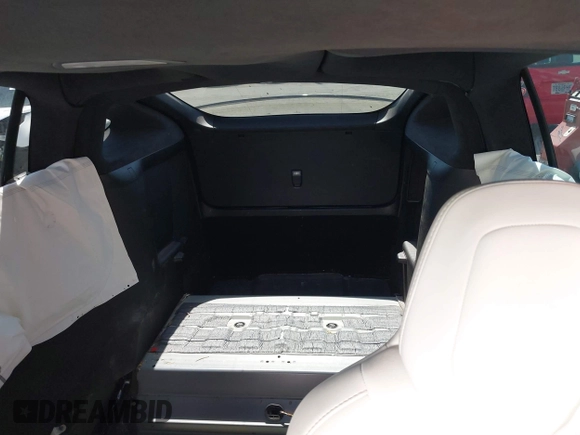 2017 Tesla Model X 90D z VIN 5YJXCDE23HF077126, wystawiony jako IAAI lot #42035067 z przebiegiem Nie podano mil oraz . Historia ofert i sprzedaży dostępna na DreamBid. Obrazek 8.