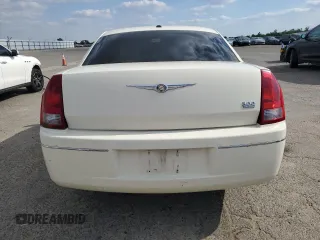 2007 Chrysler 300 Touring z VIN 2C3KA53G27H859368, wystawiony jako Copart lot #55089035 z przebiegiem 181 841 mil mil oraz Szkoda całkowita • Salvage title. Historia ofert i sprzedaży dostępna na DreamBid. Obrazek 6.