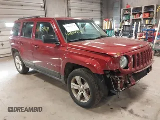 2016 Jeep Patriot High Altitude Edition with VIN 1C4NJRFB5GD685731, listed as a IAAI auction lot 41804474 with 125,184 mi miles. Bid and sale history available at carsss.com. Image 1.