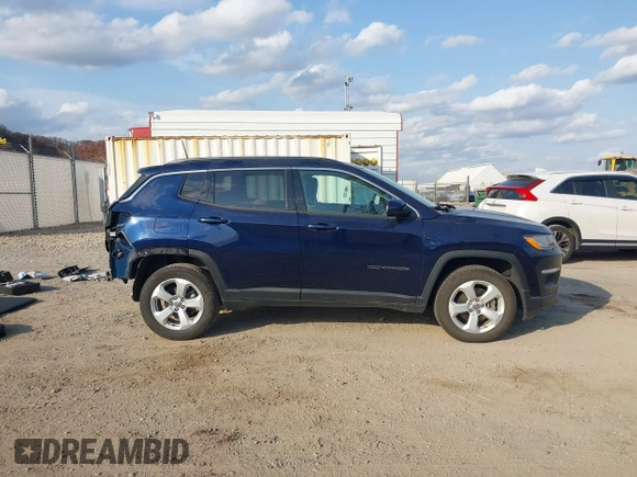 2019 Jeep Compass Latitude with VIN 3C4NJDBB0KT818133, listed as a IAAI auction lot 40736830 with 37,714 mi miles. Bid and sale history available at carsss.com. Image 14.