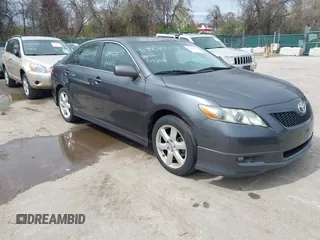 2008 Toyota Camry LE z VIN 4T1BE46K88U239130, wystawiony jako IAAI lot #41942873 z przebiegiem 173 577 mil mil oraz . Historia ofert i sprzedaży dostępna na DreamBid. Obrazek 1.
