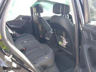 2021 Audi Q5 Premium with VIN WA1AAAFY0M2004865, listed as a IAAI auction lot 41935666 with 1 mi miles. Bid and sale history available at carsss.com. Image 8.