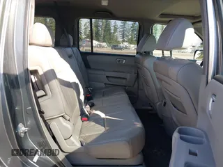 2009 Honda Pilot EX-L with VIN 5FNYF48529B035811, listed as a IAAI auction lot 41883686 with 173,830 mi miles. Bid and sale history available at carsss.com. Image 8.