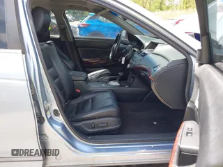 2010 Honda Accord Crosstour EX-L with VIN 5J6TF2H53AL002150, listed as a IAAI auction lot 42081371 with 217,457 mi miles. Bid and sale history available at carsss.com. Image 5.