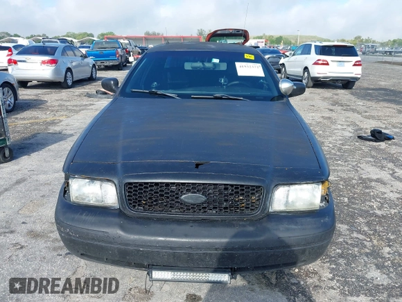 2007 Ford Police Interceptor with VIN 2FAHP71W17X140277, listed as a IAAI auction lot 41932372 with Not provided miles and . Bid and sale history available at DreamBid. Image 13.