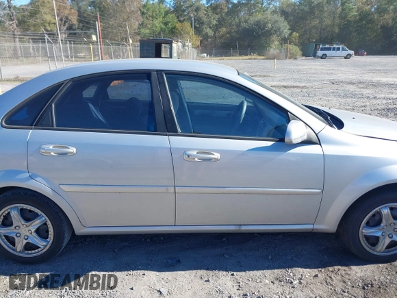 2008 Suzuki Forenza z VIN KL5JD56Z38K834698, wystawiony jako IAAI lot #40927796 z przebiegiem 187 973 mil mil oraz . Historia ofert i sprzedaży dostępna na DreamBid. Obrazek 13.