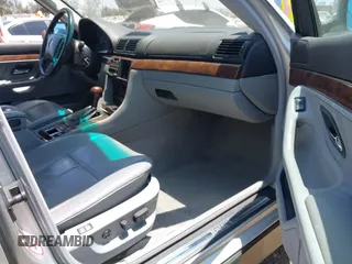 2000 BMW 7 Series 740iL with VIN WBAGH8341YDP14211, listed as a IAAI auction lot 42671152 with 247,472 mi miles and . Bid and sale history available at DreamBid. Image 5.