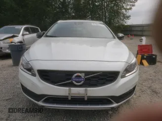 2018 Volvo V60 z VIN YV440MWK1J2051771, wystawiony jako Copart lot #67960674 z przebiegiem 49 782 mil mil oraz Szkoda całkowita • Salvage title. Historia ofert i sprzedaży dostępna na DreamBid. Obrazek 5.