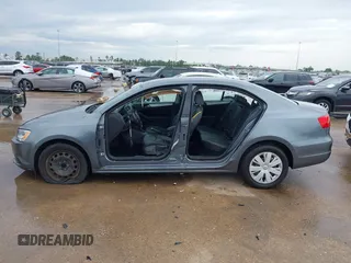 2013 Volkswagen Jetta SE with VIN 3VWDX7AJ9DM371414, listed as a IAAI auction lot 41861196 with 156,169 mi miles and . Bid and sale history available at DreamBid. Image 15.