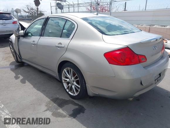 2008 Infiniti G35 Journey with VIN JNKBV61E58M226917, listed as a IAAI auction lot 42081666 with 171,019 mi miles. Bid and sale history available at carsss.com. Image 3.