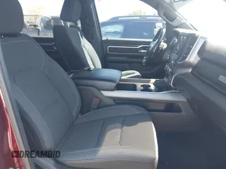 2019 Ram 1500 Big Horn с VIN 1C6SRFFT1KN726854, выставлен на аукционе IAAI как лот 42240401 с пробегом 82 545 миль миль и . История ставок и продаж доступна на DreamBid. Изображение 5.