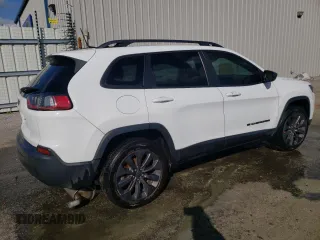 2021 Jeep Cherokee Latitude Lux with VIN 1C4PJLMX3MD125612, listed as a Copart auction lot 49050555 with 136,183 mi miles and Salvage title. Bid and sale history available at DreamBid. Image 3.