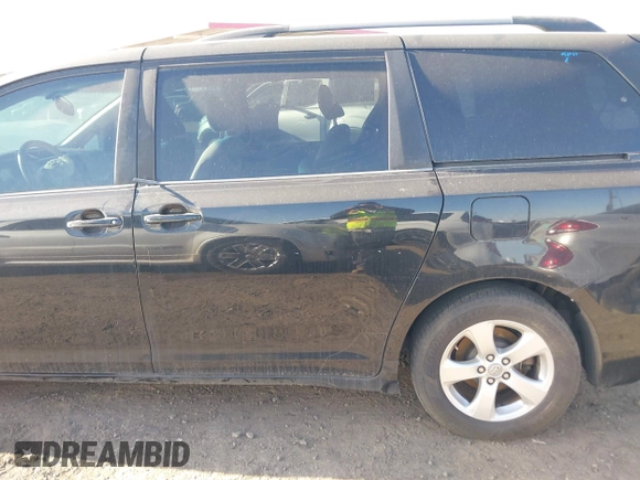 2012 Toyota Sienna LE AAS with VIN 5TDKK3DC7CS255500, listed as a IAAI auction lot 41467563 with 146,306 mi miles. Bid and sale history available at carsss.com. Image 14.